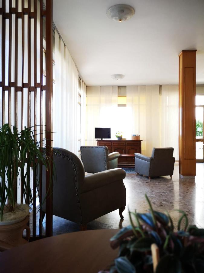 Hotel Aurora Eraclea Mare Eksteriør billede